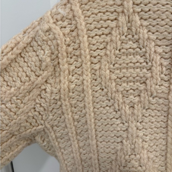 Vintage 100% Virgin Wool Forum Sportswear Cable Hand Knit Sweater Size Large - Picture 9 of 13